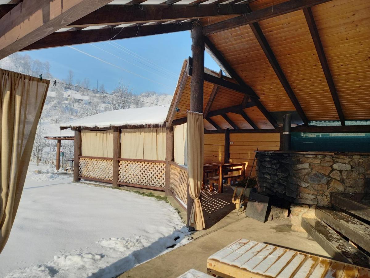Садиба Райський Куточок Siněvir Exteriér fotografie