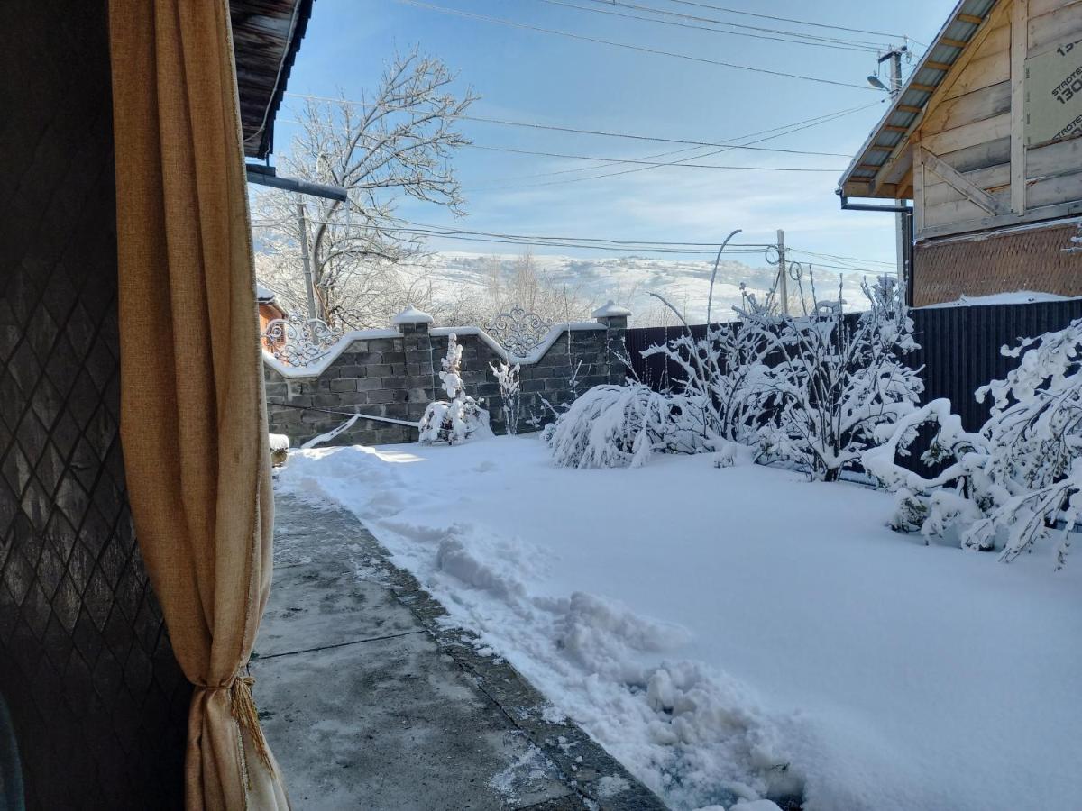 Садиба Райський Куточок Siněvir Exteriér fotografie